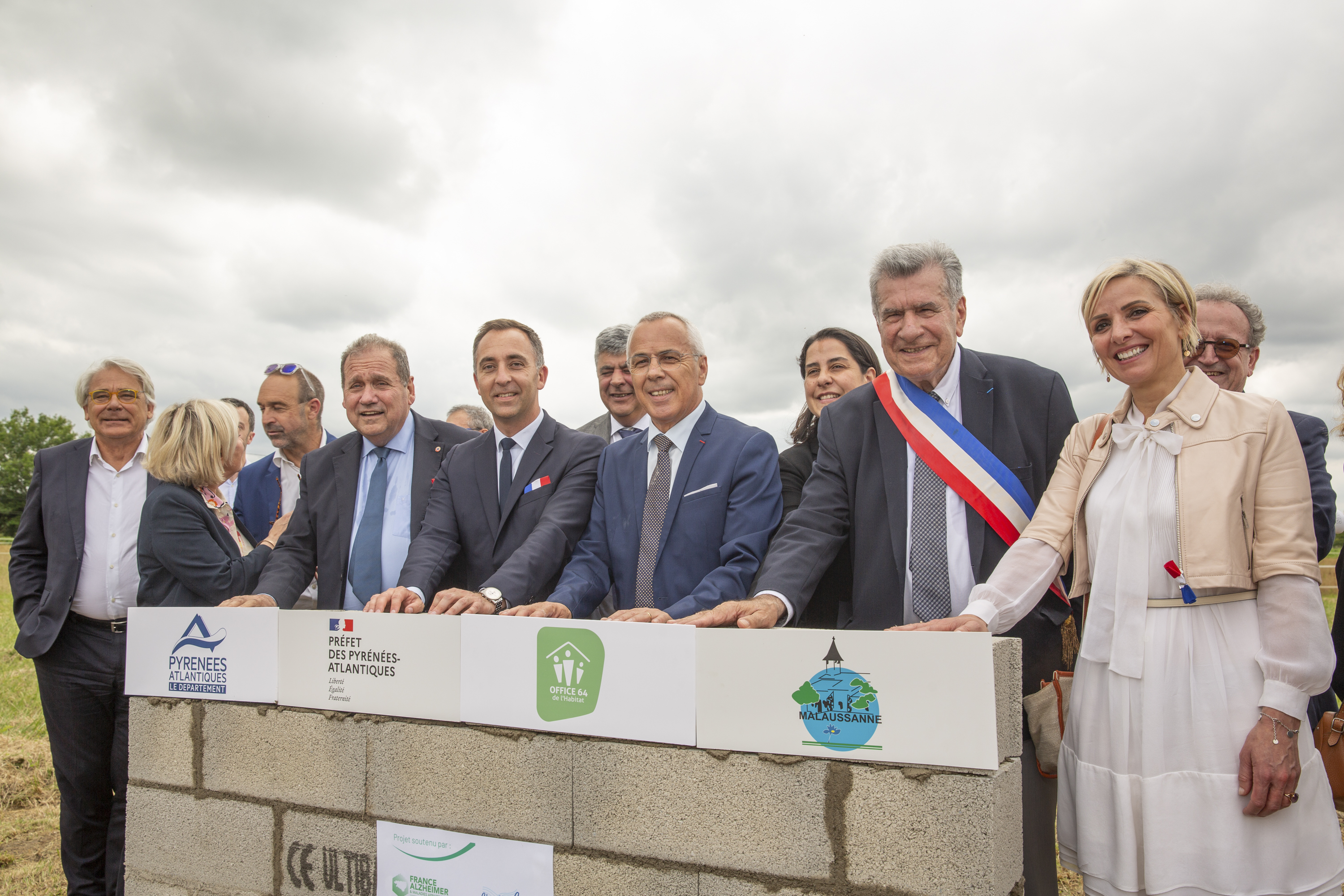 Pose de la première pierre à Malaussanne 