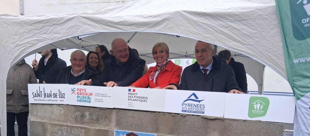Pose de la 1ère pierre de la résidence intergénérationnelle BIHOTZEZ