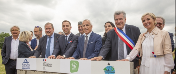 Pose de la première pierre à Malaussanne 