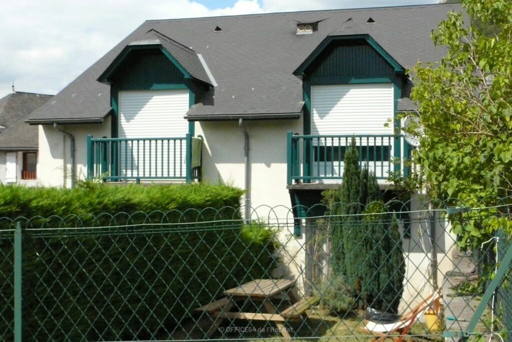 MAISON ANGLA