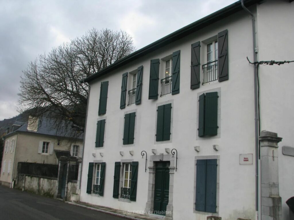 MAISON CASAU