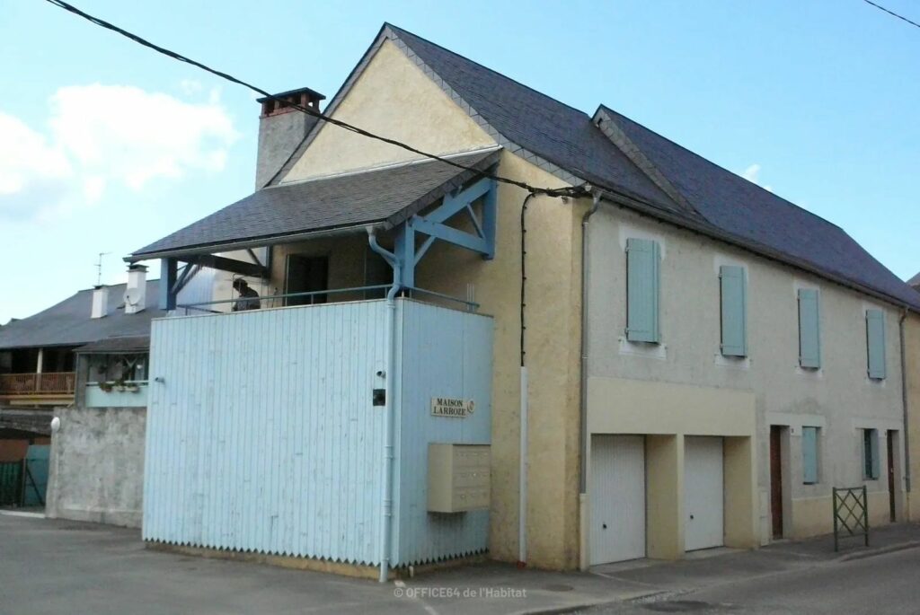 MAISON LARROZE
