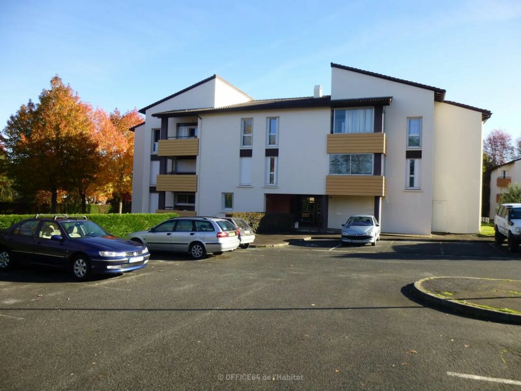 LE PARC BELAY