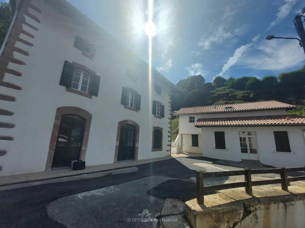 MAISON TUNIO