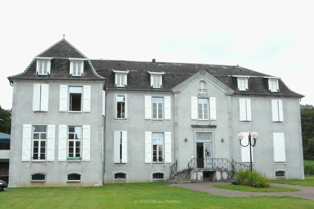 JAUREGIA